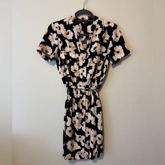 Dynamite Floral Dress - Picture 2 of 6